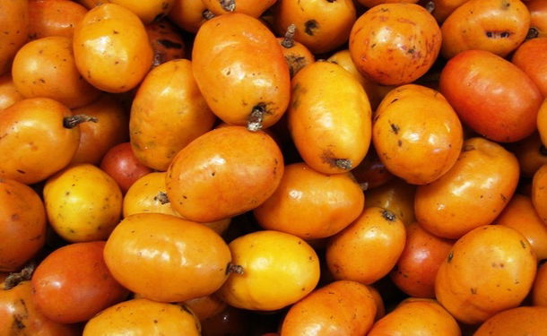 Qual o nome da fruta que tem sete letras, mas tirando cinco fica